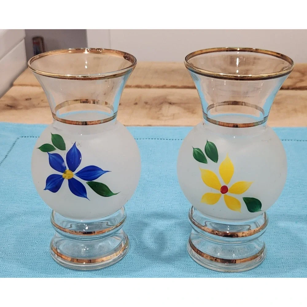 Bartlett Collins Set of 2 Frosted Handpainted Bud Vases W/ Gold Trim Vintage